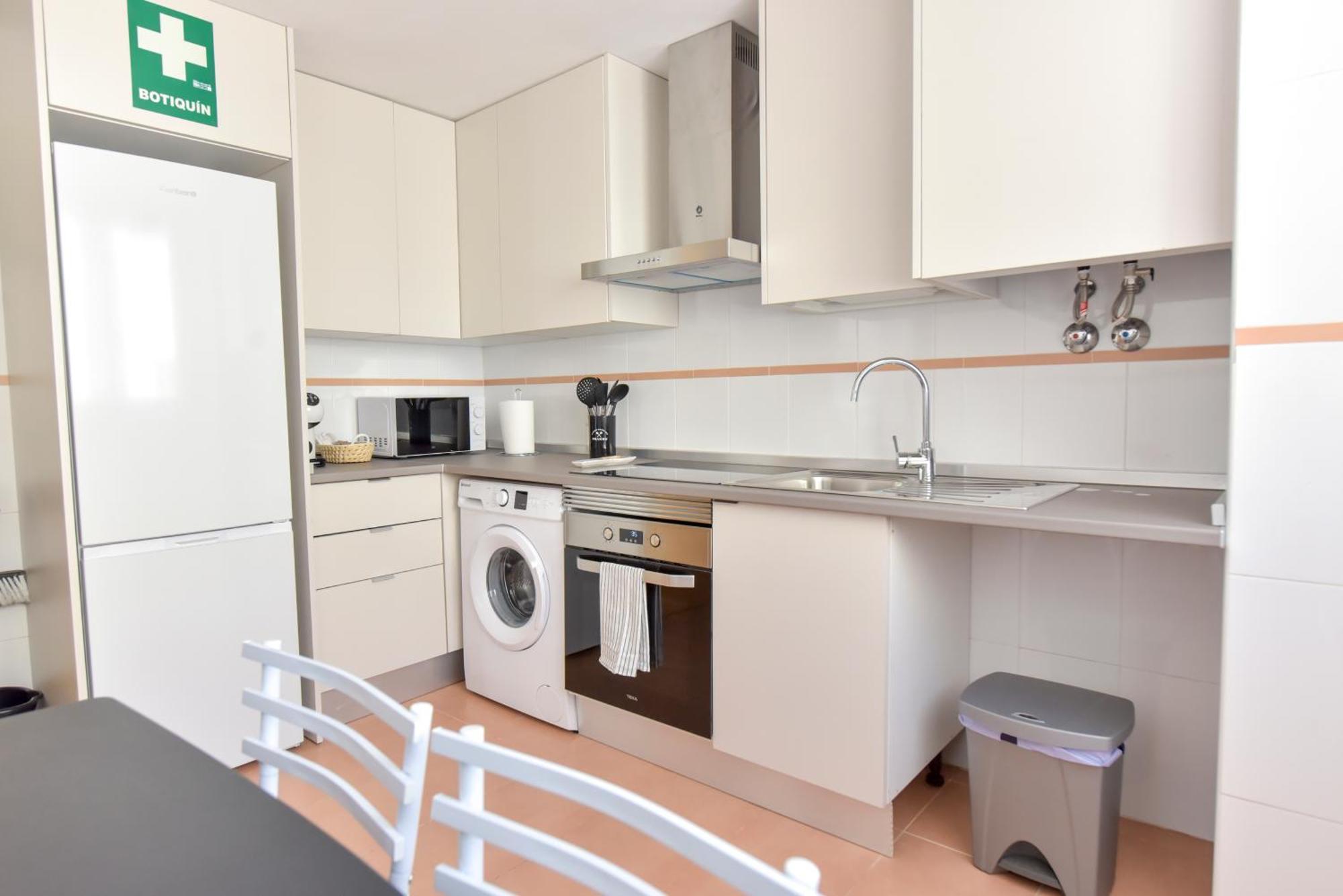New Premium Apartment - Free Parking & Pools La Algaba Екстериор снимка