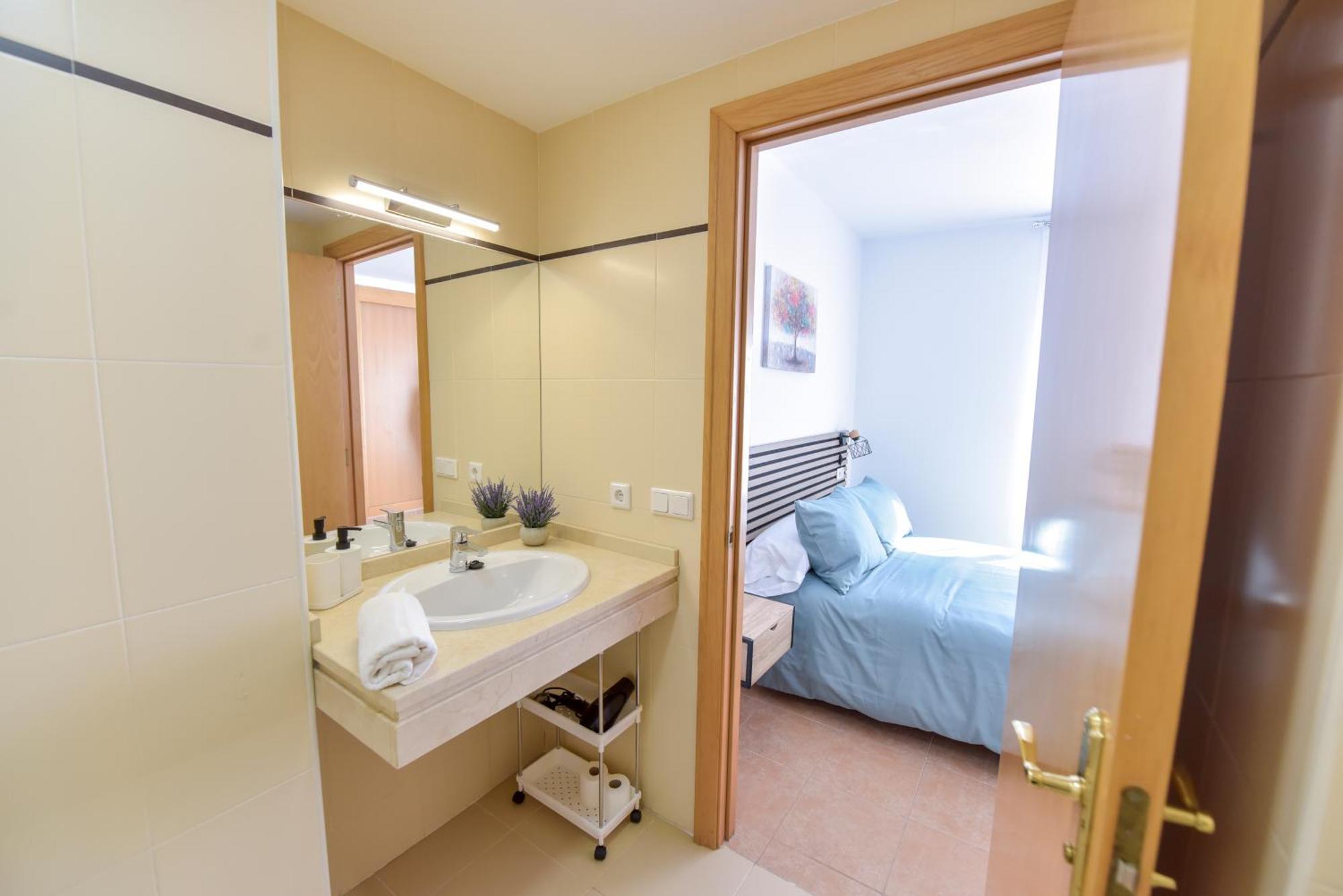 New Premium Apartment - Free Parking & Pools La Algaba Екстериор снимка